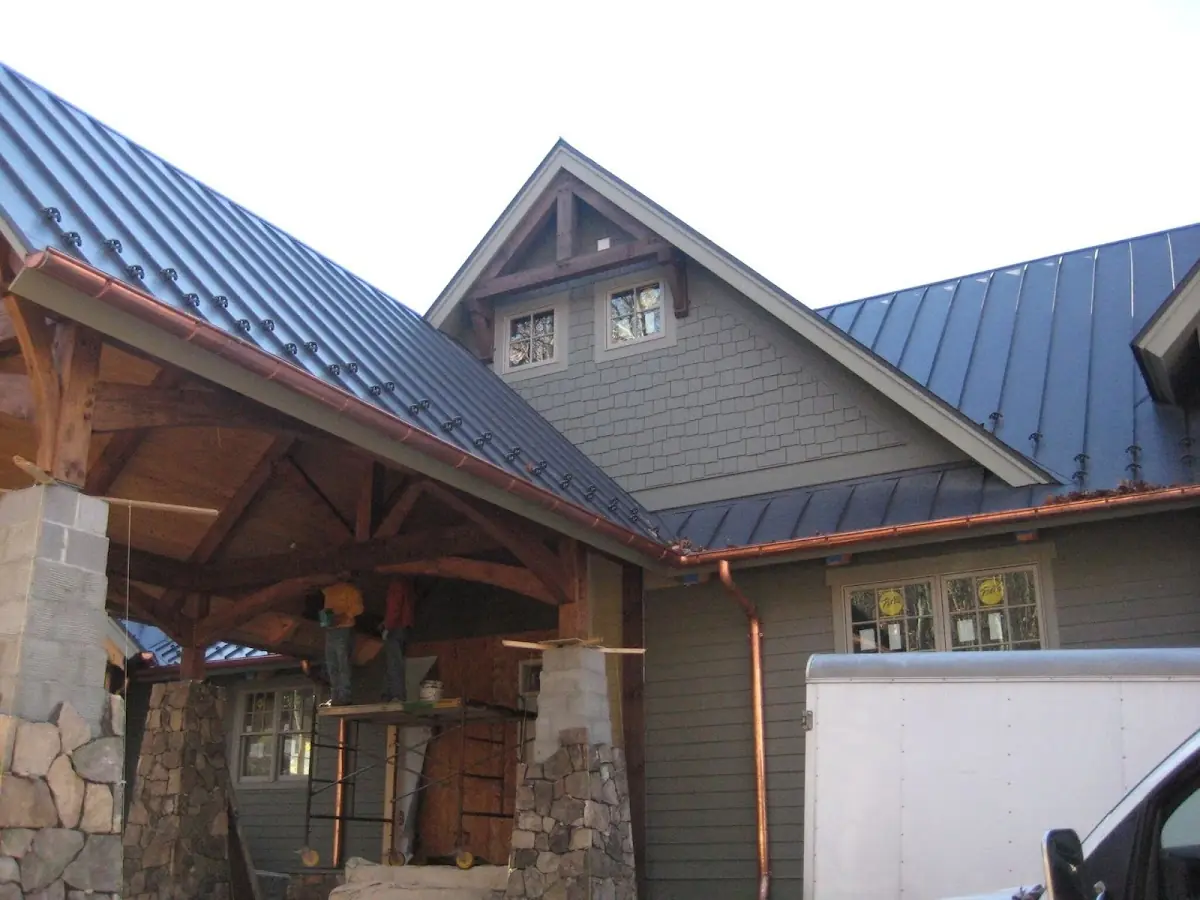 Craftsman Roofing team delivering quality roofing work in Carriage Manor